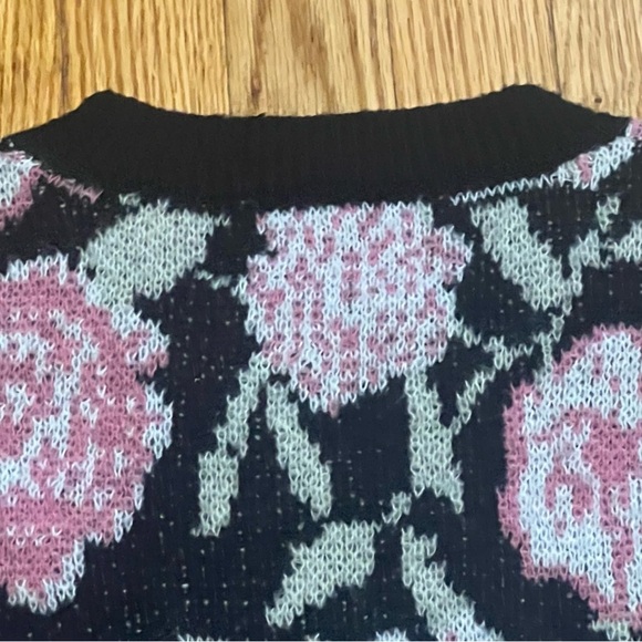 Pink Martini Rosie Rose Sweater Size Large Pink/Black Good Condition - Picture 12 of 12